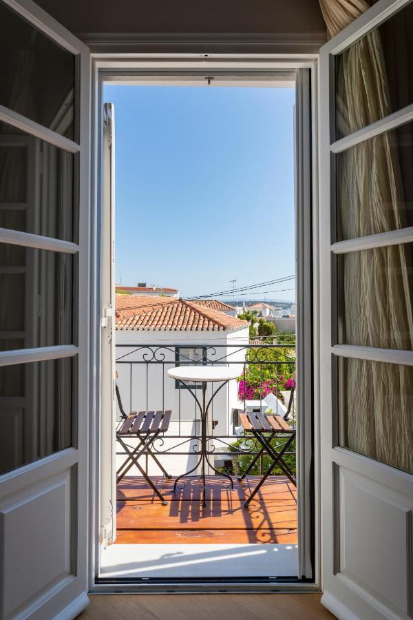 Guesthouse Niriides Spetses Town Extérieur photo